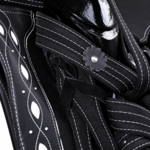 Montura Chara De Lona Color Negro Con Cantinero Diseño Cuadrado